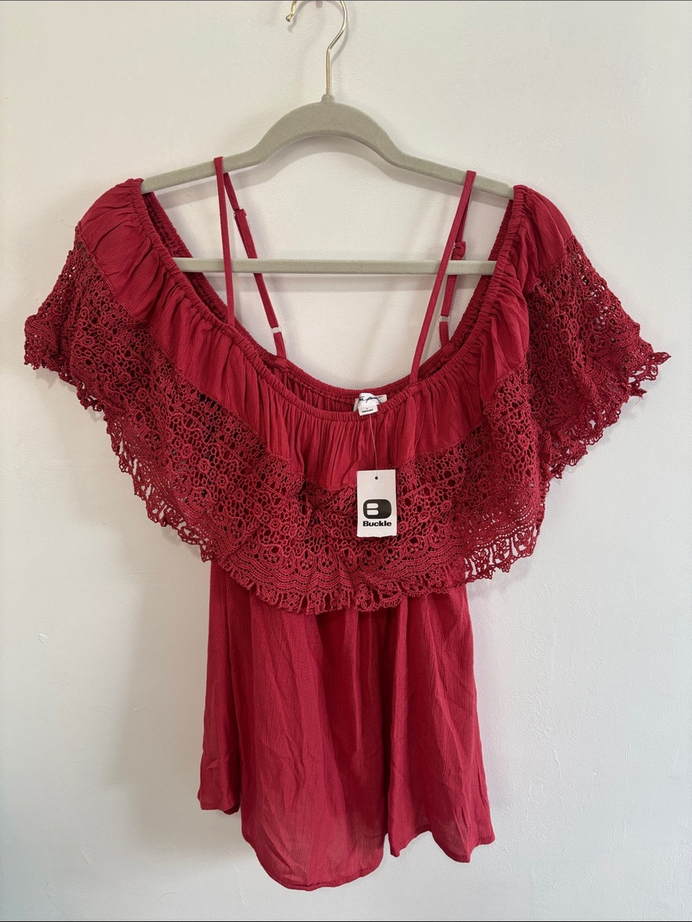 NWT Ultra Pink Buckle Cold Shoulder Crochet Ruffle Top Boho Red Pink L